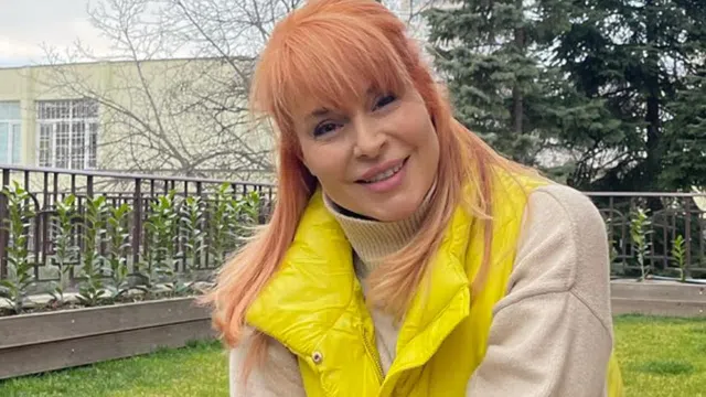 Мира Добрева отдавна не беше сменяла визията.