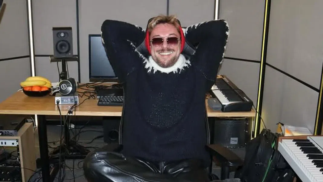 Миро се похвали с постижението, че е бивш пияч.