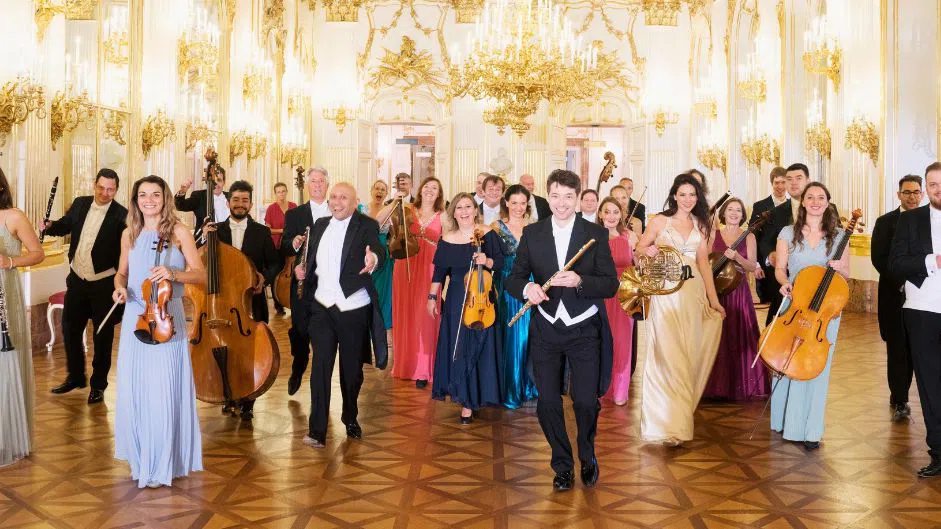 „Виена Шьонбрун Оркестра“