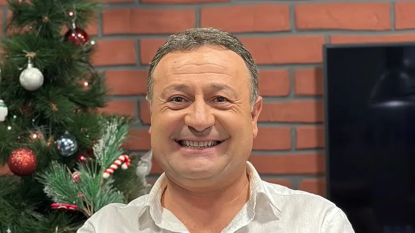 Сценка с чашки в Като две капки вода докара Рачков