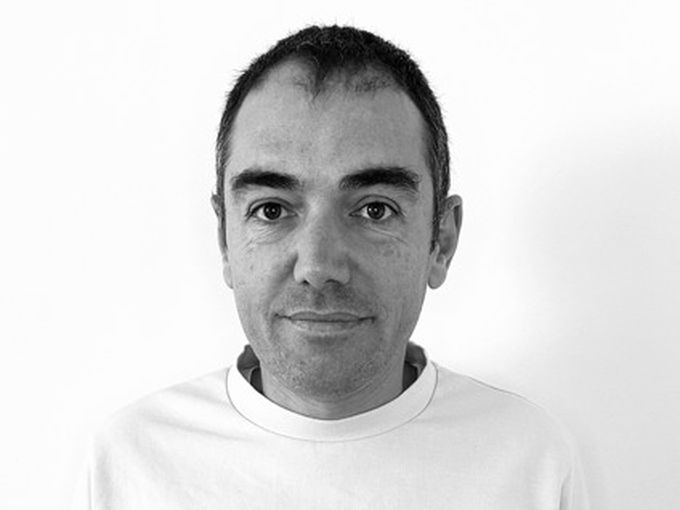 Автор: Теодор Муховски