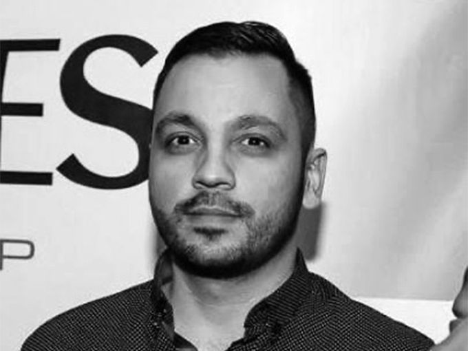 Автор: Филип Данауи