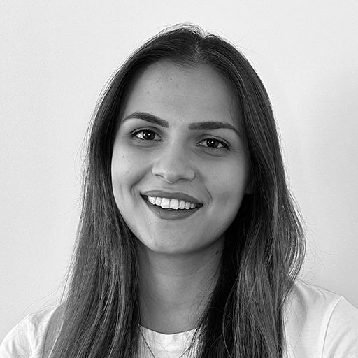 Автор: Евелин Попадийна