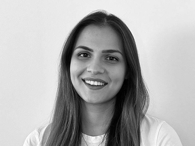 Автор: Евелин Попадийна