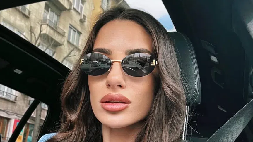 Атанасия Бачорски е заобиколена от риалити звезди Съпругът ѝ Даниел Бачорски