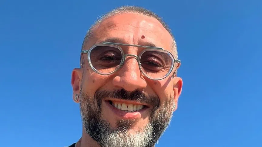 Илиян напуска дома си едва 11 годишен Бяга от баща си