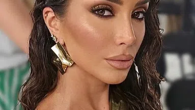 Моделът Алекс Богданска сподели снимка на която се вижда че