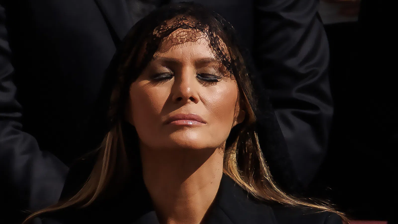 Светът изпрати папа Франциск преди броени часове погребението на