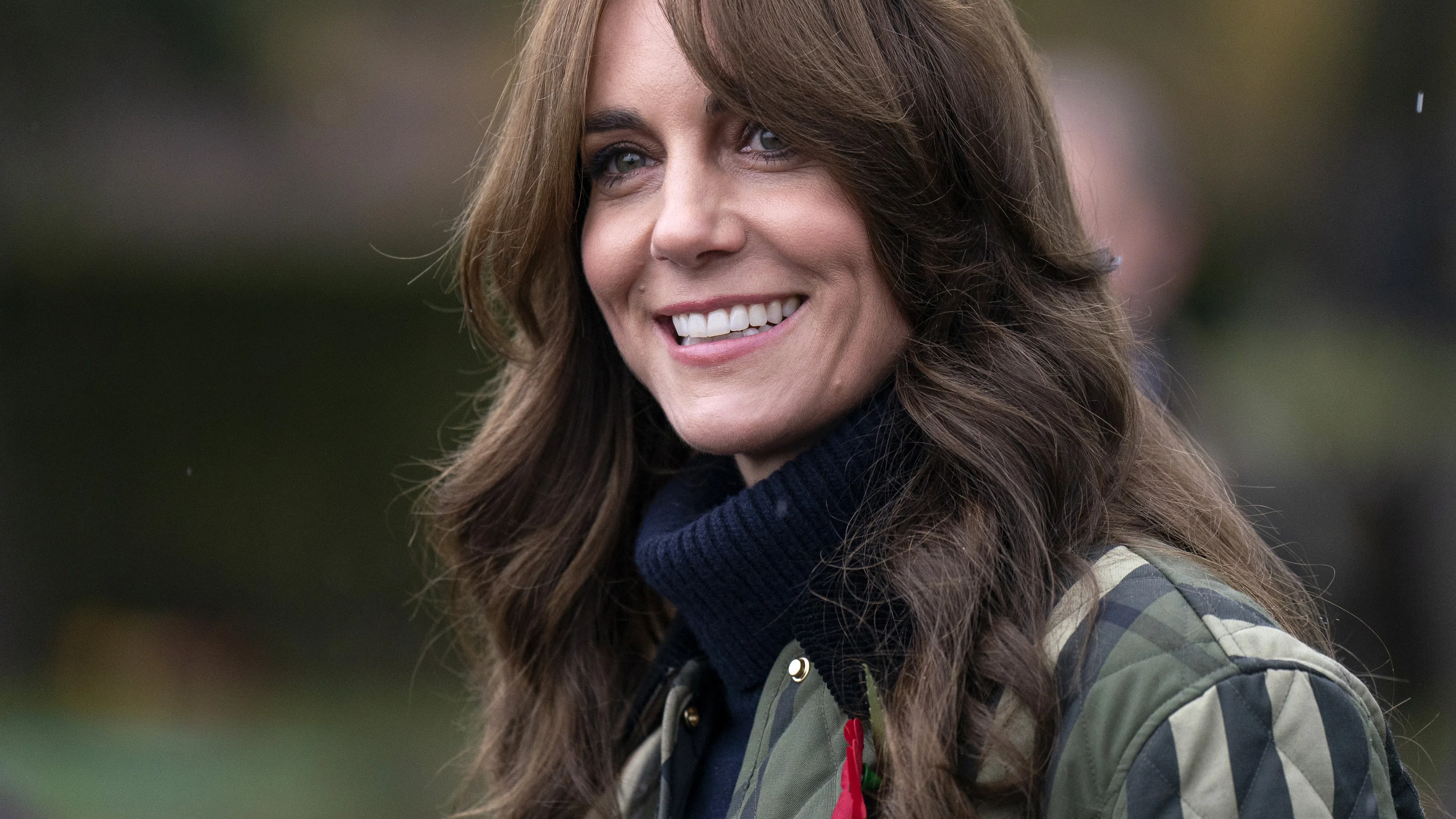 Кейт Мидълтън реши да освежи визията си с по светъл цвят на